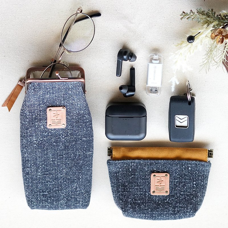 Glasses case&pouch gift set for earphones, keys, USB and charging cable etc. - กระเป๋าเครื่องสำอาง - ผ้าฝ้าย/ผ้าลินิน สีน้ำเงิน