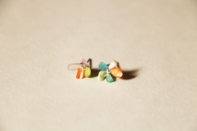 Colorful shell flowers_ handmade earrings - Earrings & Clip-ons - Shell Multicolor