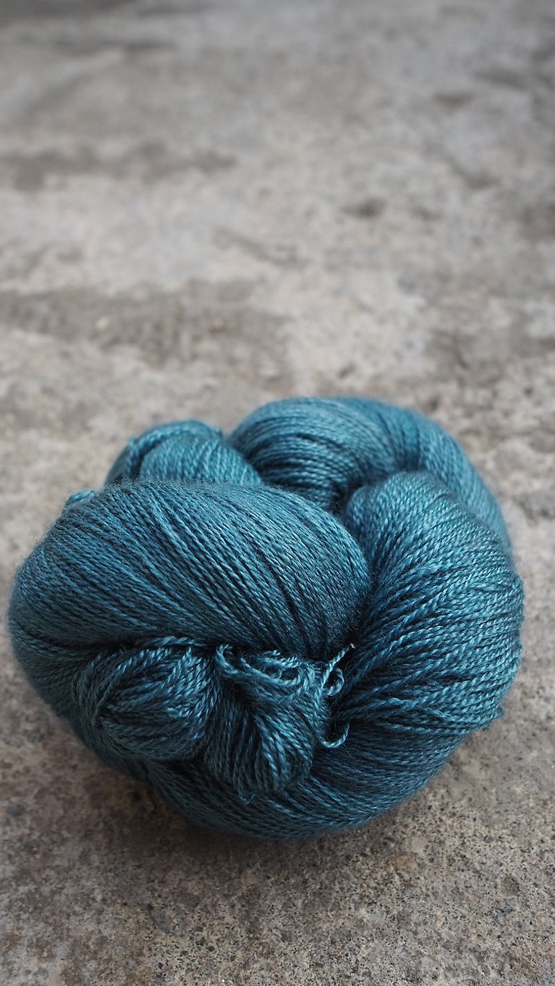 Hand dyed lace thread. Blackboard Green (55 BFL / 45 Silk / Lace Line) - Knitting, Embroidery, Felted Wool & Sewing - Silk Green