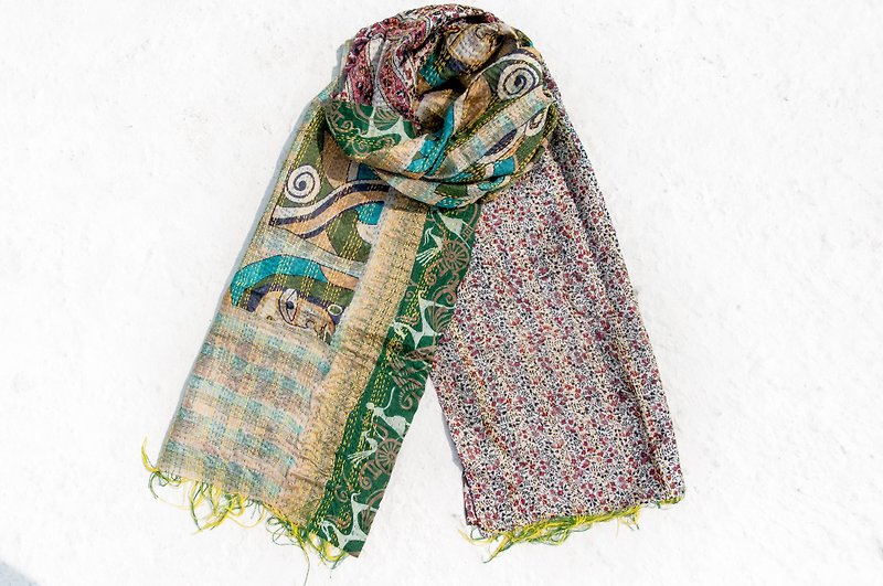 Hand-stitched Sari Fabric Scarf/Silk Embroidered Scarf/Indian Silk Embroidered Scarf-Green Blue Sky Grassland - ผ้าพันคอถัก - ผ้าไหม หลากหลายสี