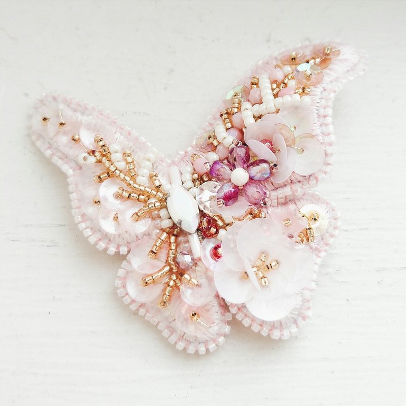 beaded embroidery brooch butterfly - Brooches - Other Materials Pink