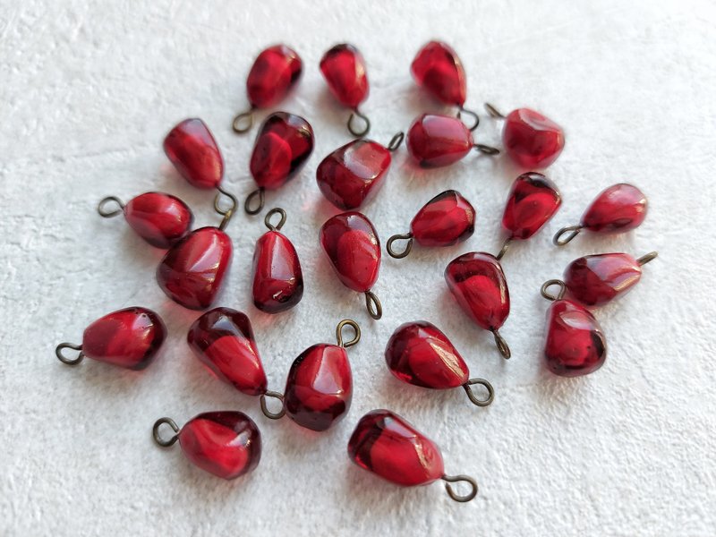 Pomegranate Seeds Beads. Garnet Seeds. Fruit Charms. Polymer Clay Beads. - 其他 - 塑膠 紅色