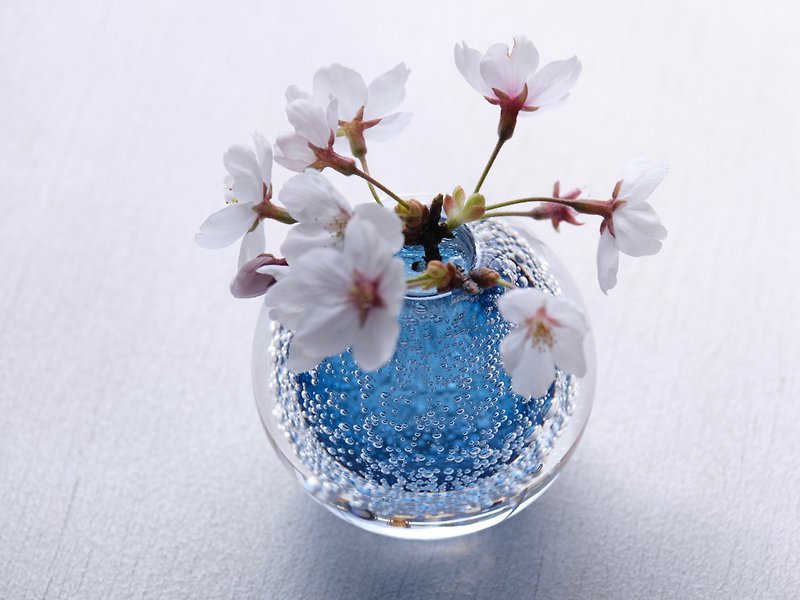 ガラス 花瓶・植木鉢 ブルー - 泡の一輪挿し  スチールブルー