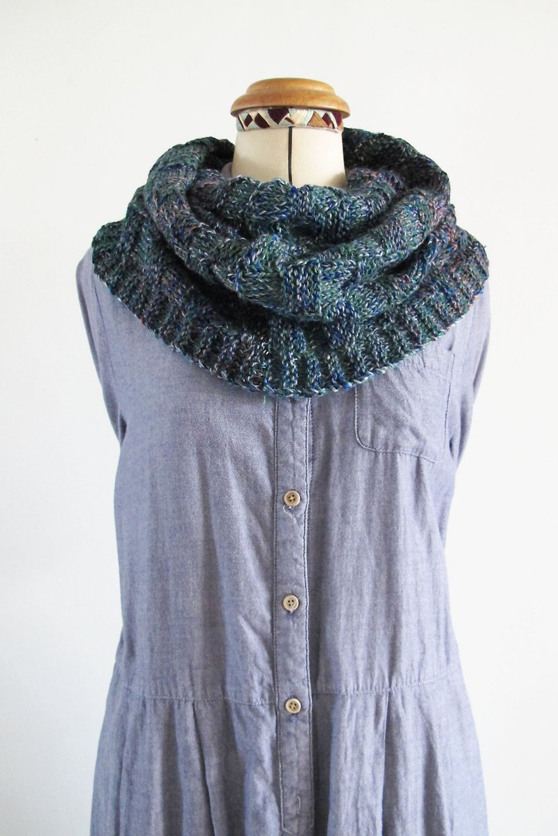 Lanウールスカーフ（緑と青の花の糸） - スカーフ - ポリエステル ブルー
