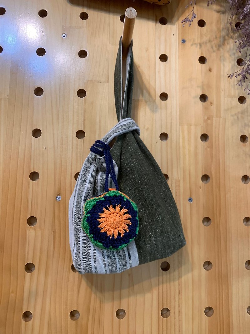 Can store beverage bags/hanging ornaments/water cup bags. sunflower. Orange + dark blue + green. Can be carried on the shoulder - Beverage Holders & Bags - Cotton & Hemp 