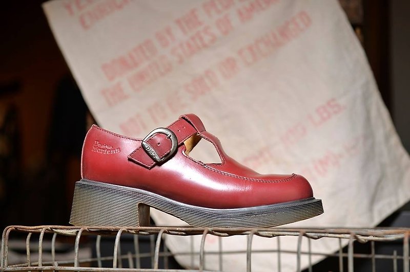 真皮 女休閒鞋/帆布鞋 紅色 - Vintage 英國Dr. Martens 酒色厚底瑪莉珍