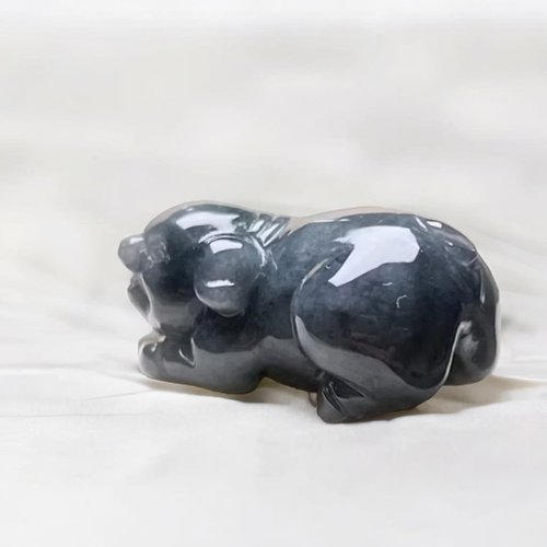 瓔珞珠寶盒 E.L.Jewelry Box 烏雞翡翠小豬 | 天然緬甸玉A貨翡翠 | 送禮