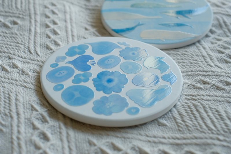 Embossed ceramic coaster - blue flowers and birds - อื่นๆ - ดินเผา 