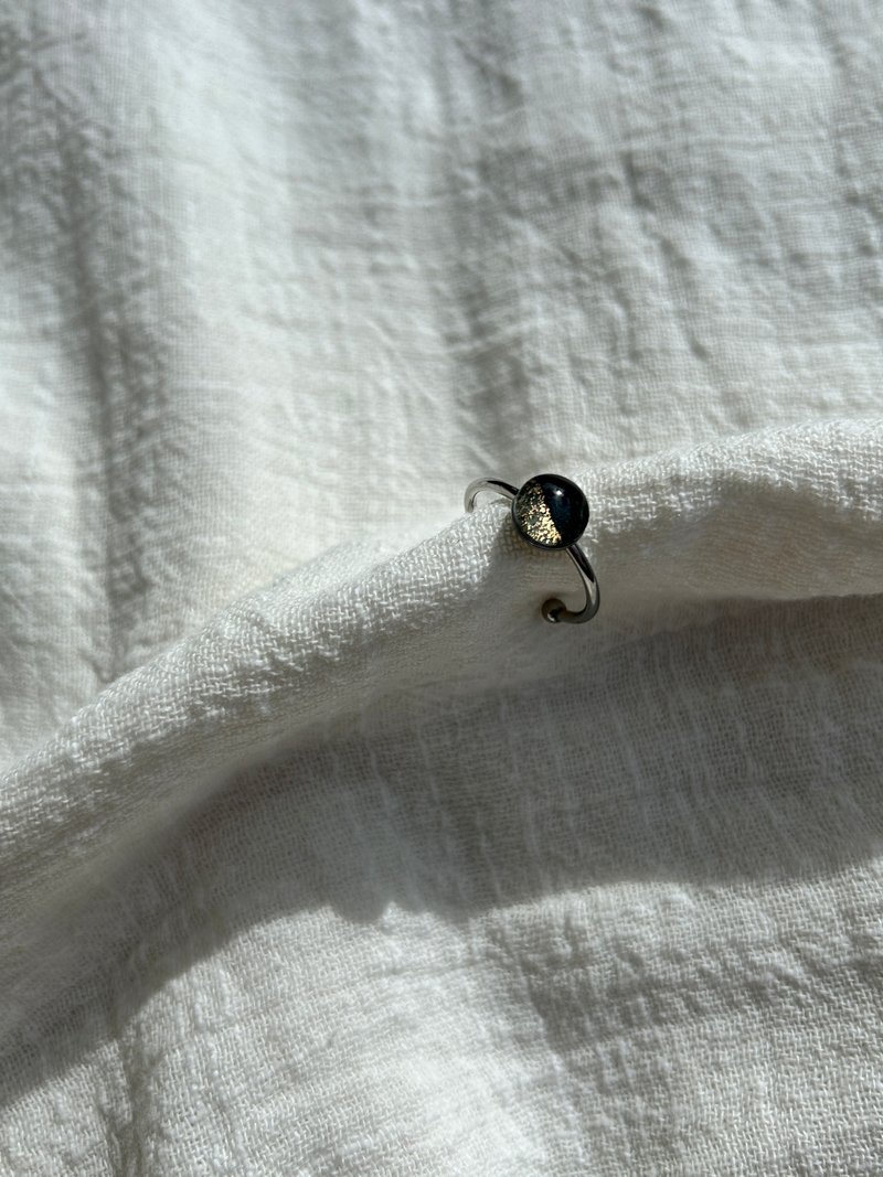 不鏽鋼 墨綠金箔 可調節開口戒 森林祕語 - 戒指 - 不鏽鋼 綠色