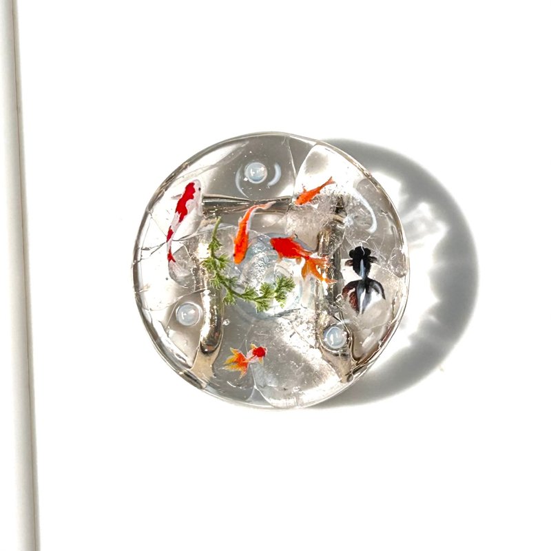 水晶與金魚的飾物 涼爽的金魚 透明天然石 馬尾釦 胸針 - 其他 - 寶石 透明