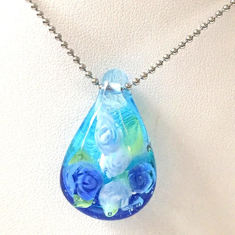 Blue glass rose drop-shaped necklace - Necklaces - Glass Blue