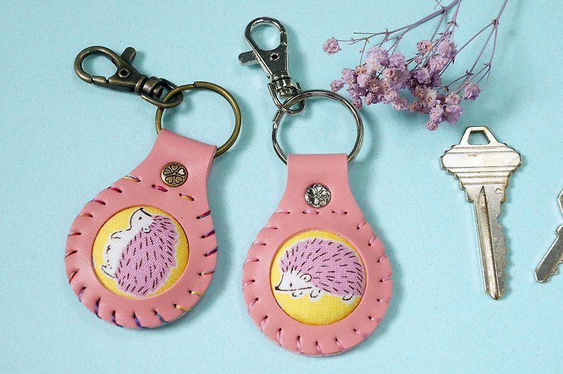 Pink Hedgehog - Single Cloth Buckle Key Ring - พวงกุญแจ - หนังแท้ สึชมพู