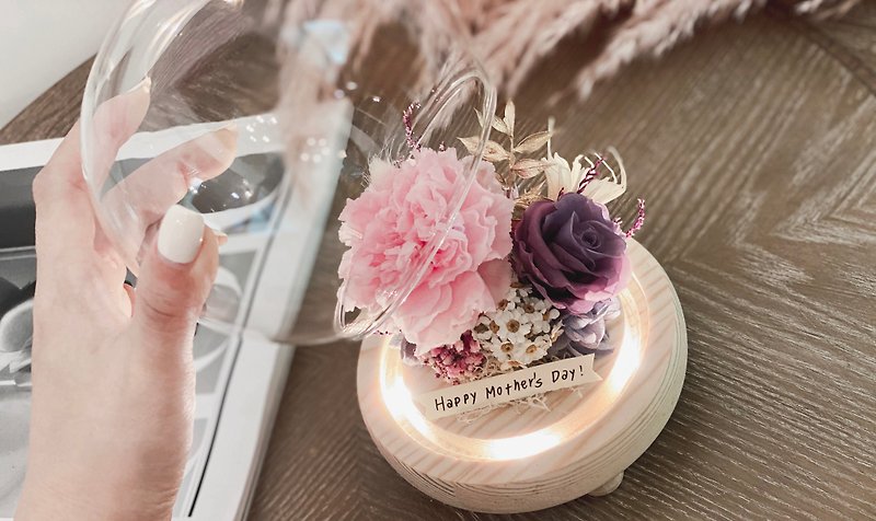 Carnation Glass Ball Pink Purple Mother's Day Gift - ของวางตกแต่ง - พืช/ดอกไม้ สีม่วง