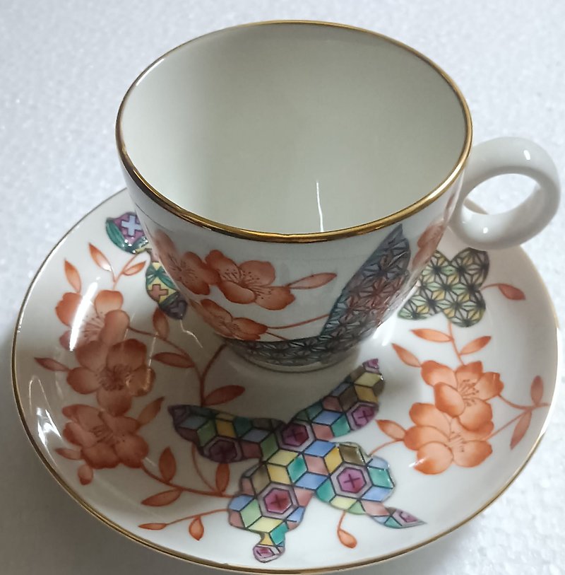 Japanese Kutani-yaki style hand-painted coffee cup and plate - Teapots & Teacups - Porcelain 
