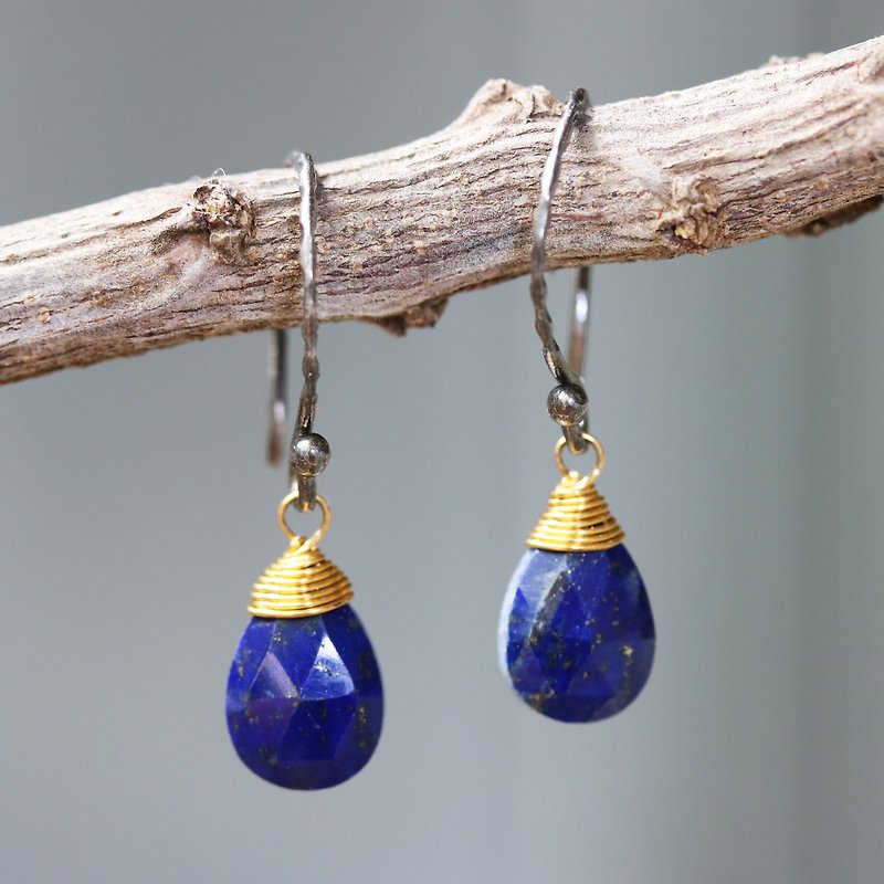 Teardrop faceted lapis lazuli earrings with brass wire wrapped - 耳環/耳夾 - 純銀 銀色