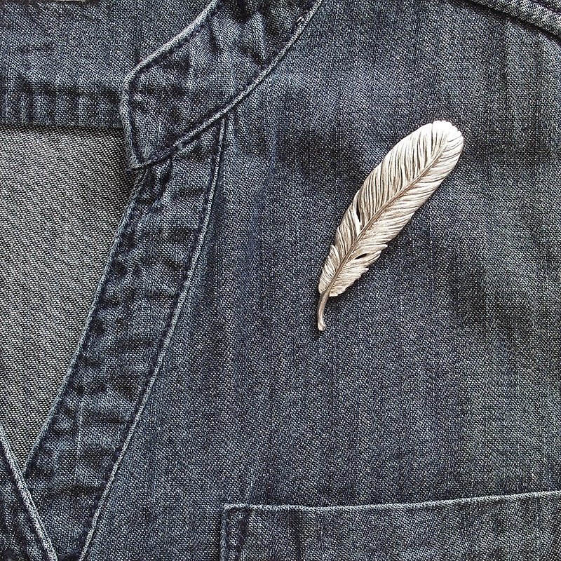 Stay feather-shaped sterling silver brooch/wings/wings/flying - เข็มกลัด - โลหะ สีเงิน