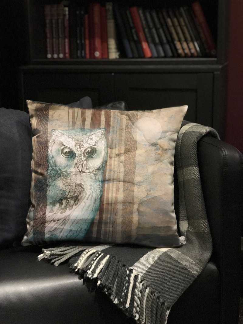 逐夢築夢 臺灣特有山中精靈 抱枕套系列 臺灣領角鴞 Owl - 枕頭/抱枕 - 棉．麻 銀色