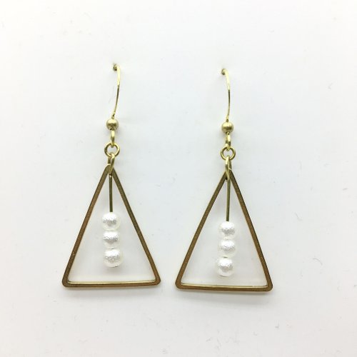老林雜貨Travelin 老林雜貨l手作黃銅耳環 棉珍珠三角黃銅  耳勾l耳針l耳夾