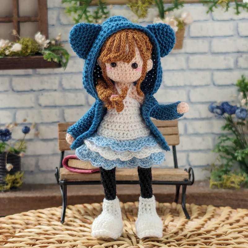 鉤針娃娃/ amigurumi 鑰匙鏈/藍熊夾克/玩偶【接單訂製】 - 公仔/玩偶 - 聚酯纖維 藍色