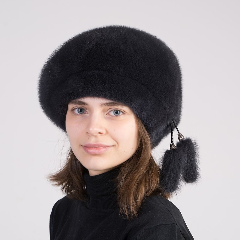Woman Mink Fur Beret Hat From Real Luxury Fur Mink Winter Warm Hat - หมวก - วัสดุอื่นๆ หลากหลายสี