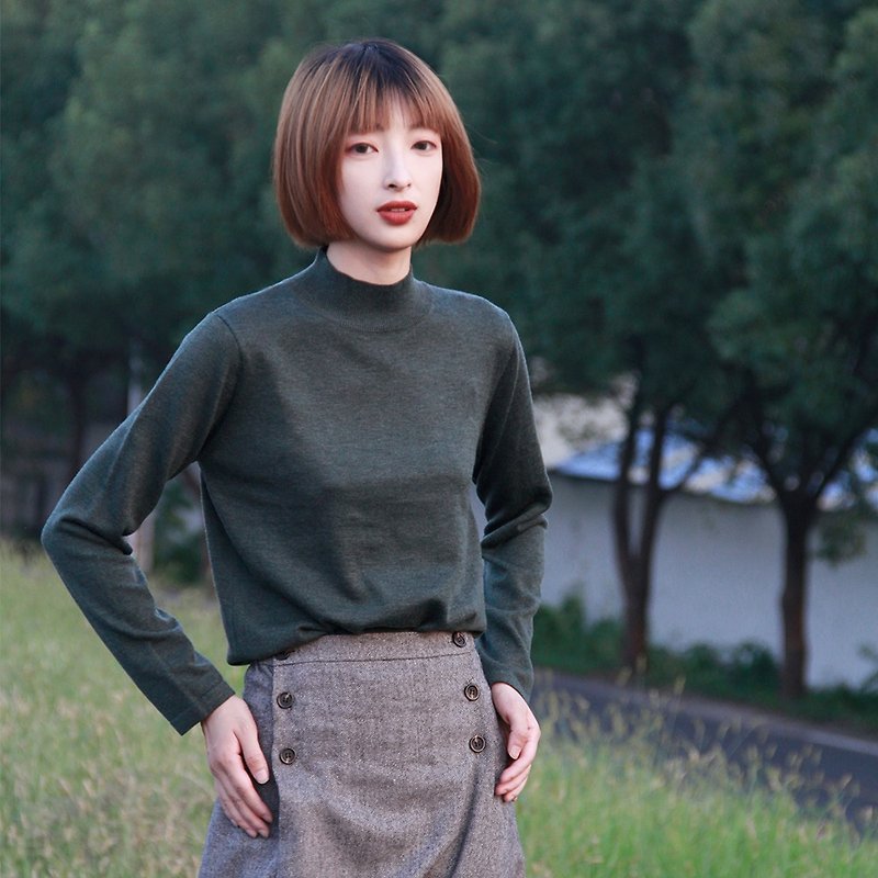 Half-high collar sweater - dark dark green | sweater | autumn and winter models | cotton and cotton blend | independent brand | Sora-190 - Women's Sweaters - Cotton & Hemp 