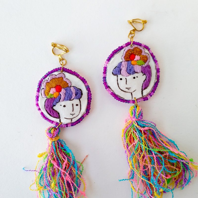 Hand-painted illustration embroidery bead embroidered biscuit earring - ต่างหู - งานปัก สีม่วง