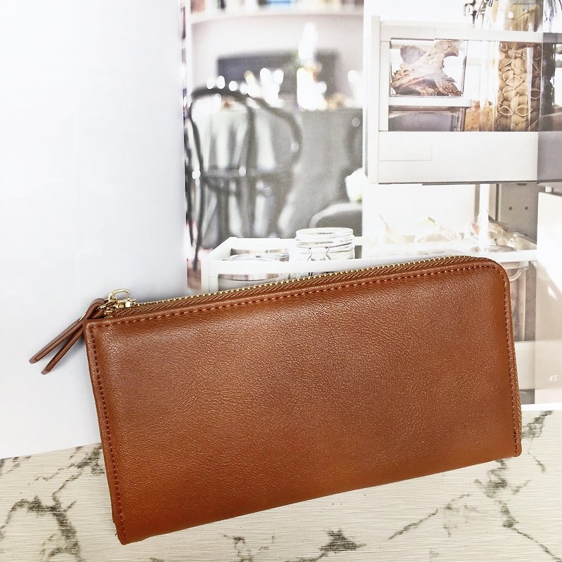 Hand a gift long clip - Wallets - Faux Leather Brown