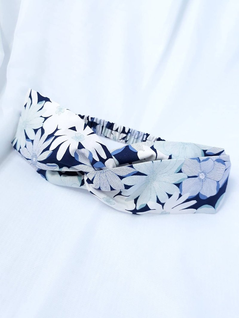 Handmade headband with big blue flowers - ที่คาดผม - ผ้าฝ้าย/ผ้าลินิน สีน้ำเงิน