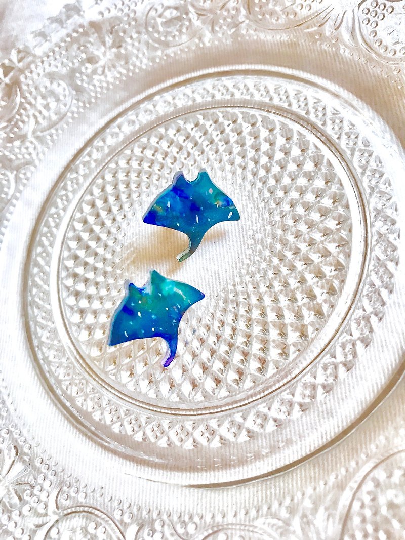 Starry Sky Zoo Series/Little Stingray Ocean Earrings - Earrings & Clip-ons - Resin Blue