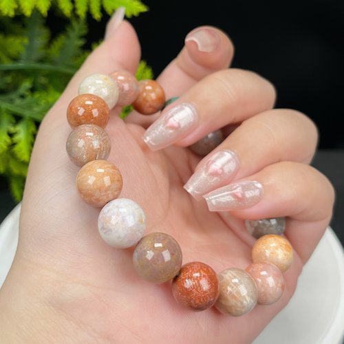 天然珊瑚オレンジ色と緑色の天然翡翠で出来た素敵なブレスレット 高品質の天然珊瑚翡翠ブレスレット、氷で湿った翡翠の結晶