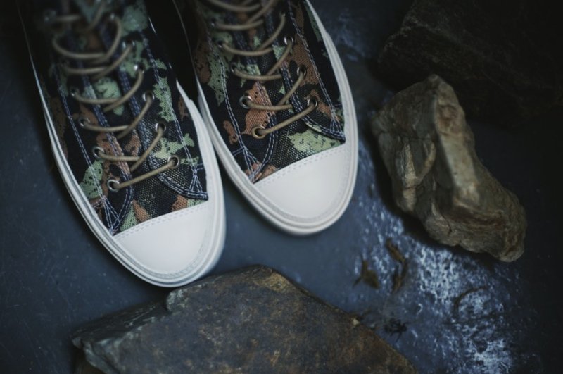 Camouflage color matching high-top sneakers side zipper canvas shoes gender-neutral wear - รองเท้าลำลองผู้ชาย - เส้นใยสังเคราะห์ สีกากี