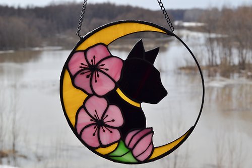 InariGlassStudio 月亮捕夢器上的彩色玻璃黑貓櫻花花捕日器