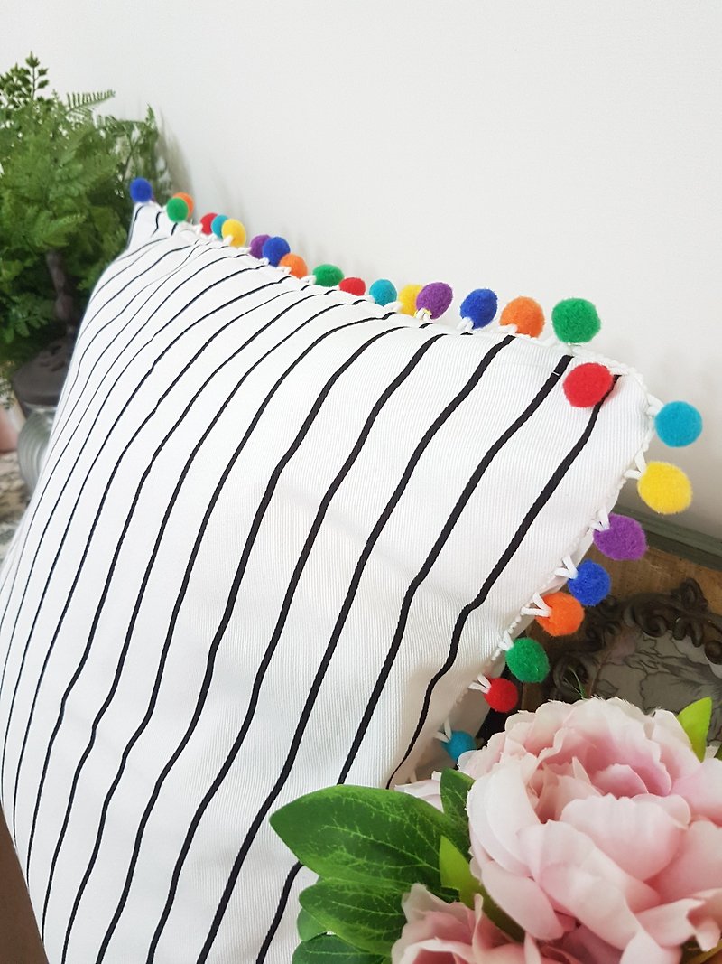 Nordic Style Striped Colored Hair Ball Pillow/Cushion - หมอน - ผ้าฝ้าย/ผ้าลินิน ขาว