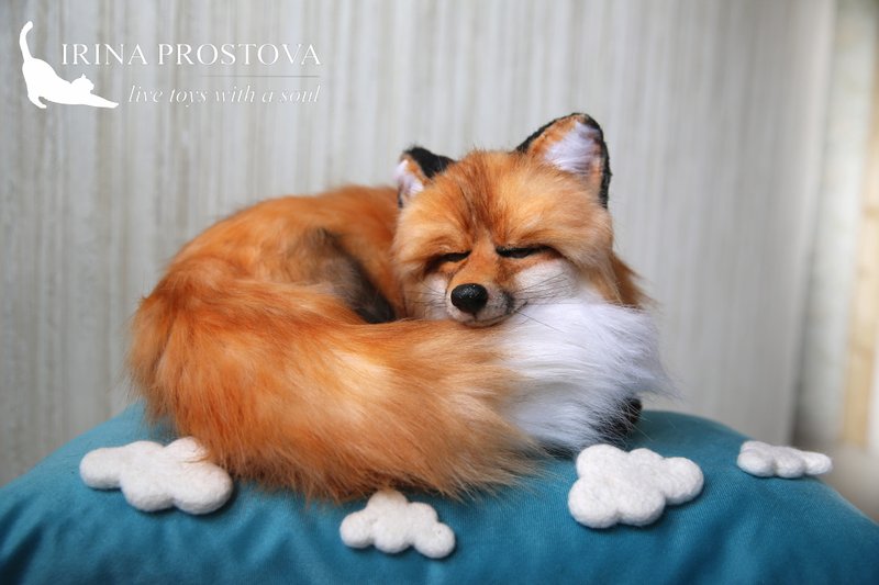 Fox realistic plush toy. Sleeping fox cub.Collectible animal toy by photo - 公仔/玩偶 - 其他材質 橘色