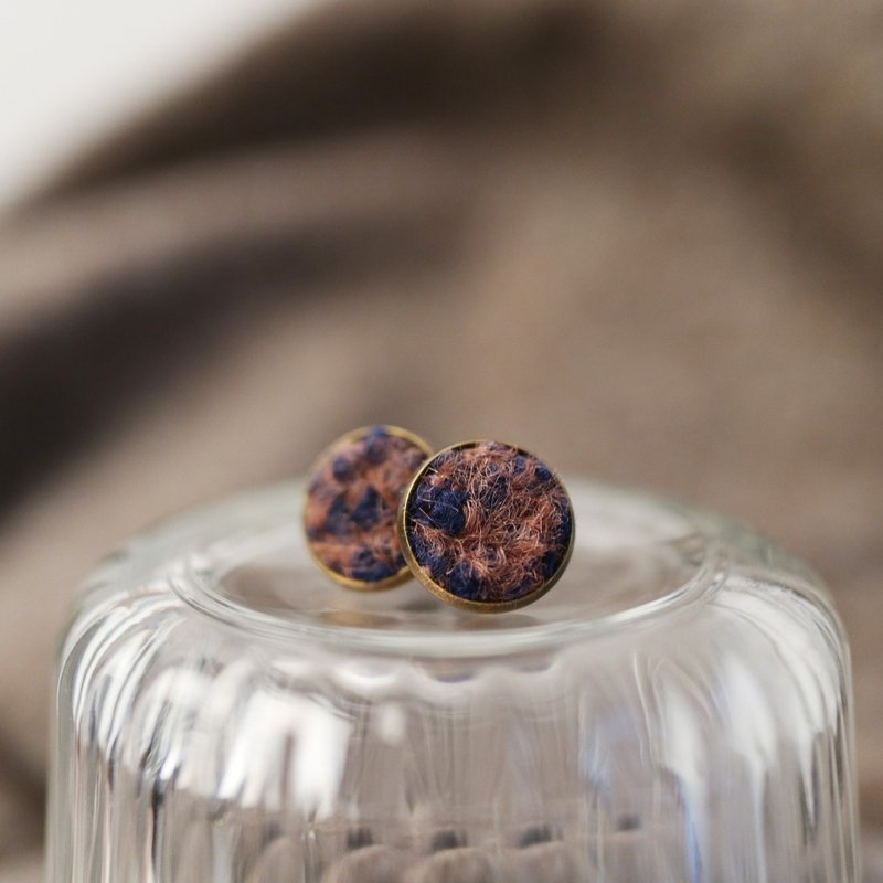 6:45 AM 去做一條圍巾該做的事－黃銅耳環 - 耳環/耳夾/耳骨夾 - 棉．麻 金色