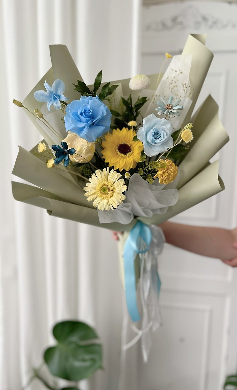 Preserved flower bouquet/Mother’s Day/Graduation/Birthday gift - ช่อดอกไม้แห้ง - พืช/ดอกไม้ สีน้ำเงิน