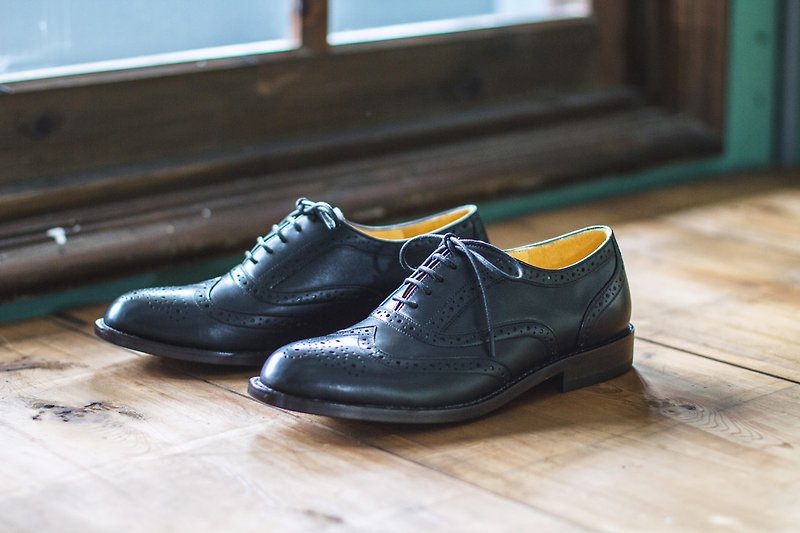 Full wing pattern carved Oxford shoes classic black - รองเท้าอ็อกฟอร์ดผู้หญิง - หนังแท้ สีดำ