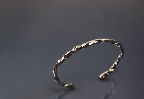 Maple jewelry design 線條系列-正反扭轉開口925銀手環