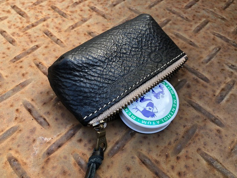 Finger coin purse/ stamp bag color: black - กระเป๋าใส่เหรียญ - หนังแท้ สีดำ