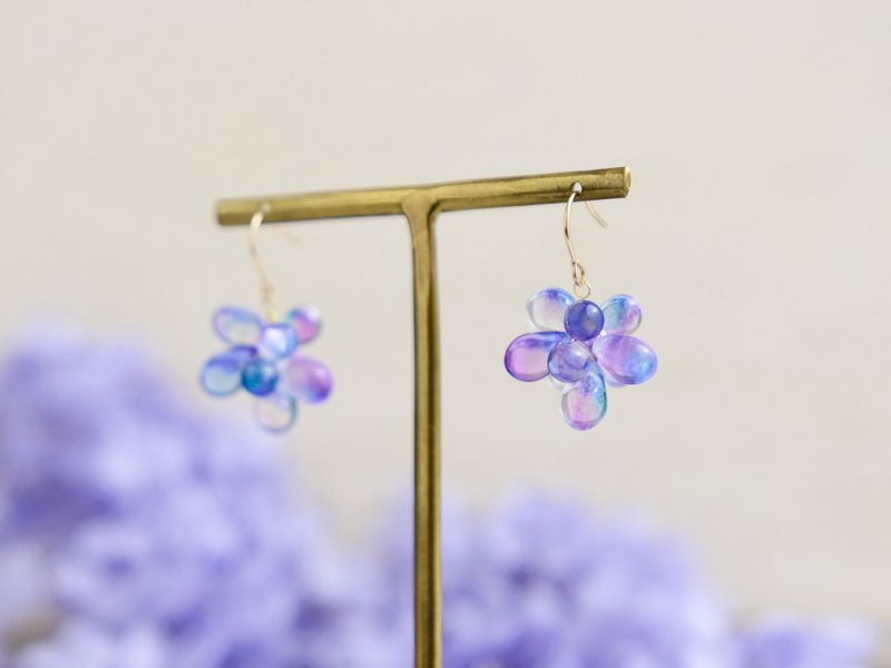 リニューアル【ピアス・イヤリング】紫陽花 ガラスの花(短い) - 耳環/耳夾/耳骨夾 - 玻璃 藍色