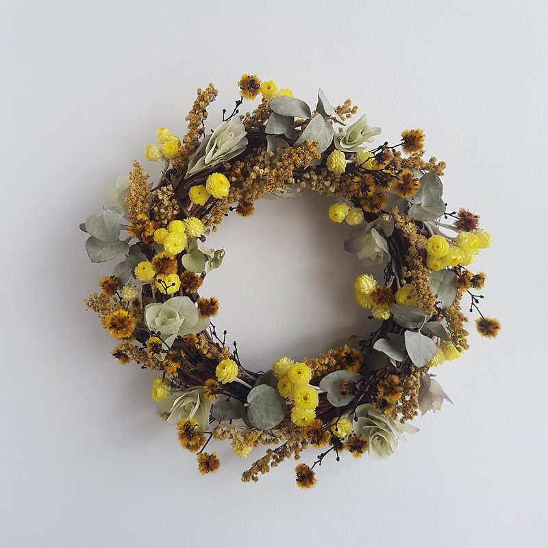Custom-made hand-made yellow-green dry flower wreath - Items for Display - Plants & Flowers Yellow