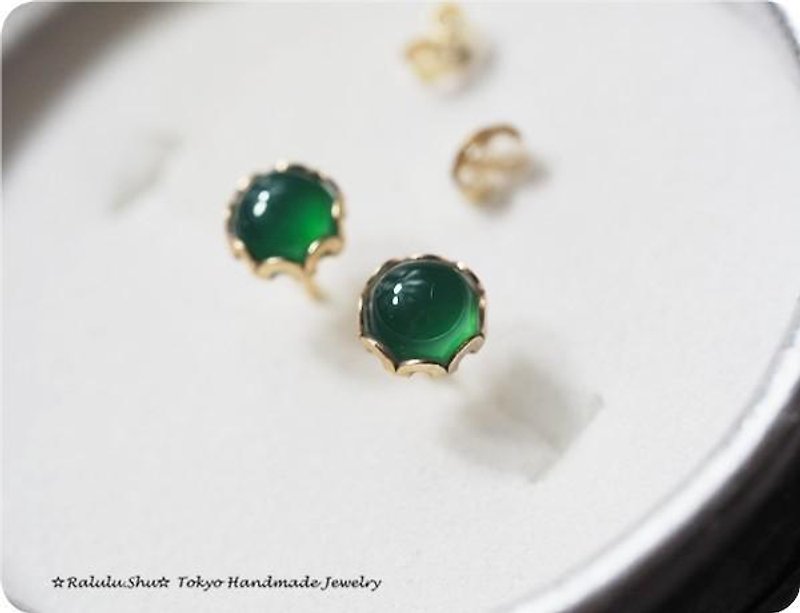 Healing stone deepening family ties Green agate flower stud earrings 5 mm - Earrings & Clip-ons - Gemstone Green