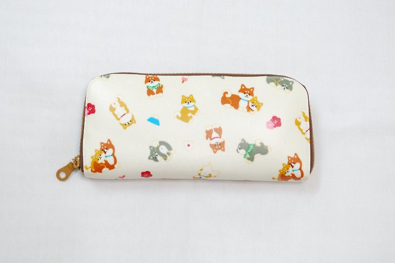 布手作りを再生します。 2017年日本の柴犬ファミリー（ベージュ）は、長いクリップの財布を防水シート - 財布 - 防水素材 ホワイト