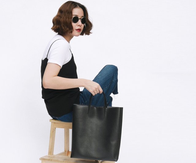 liebeskind essential tote