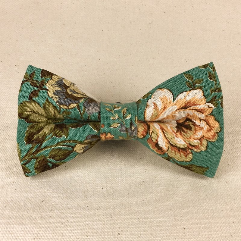 Mr.Tie hand-sewn bow tie Hand Made Bow Tie No. 158 - เนคไท/ที่หนีบเนคไท - วัสดุอื่นๆ สีเขียว