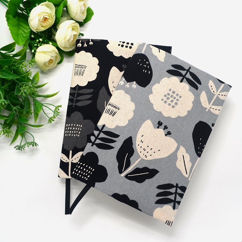 It's flower book cover with bookmark handmade - ปกหนังสือ - ผ้าฝ้าย/ผ้าลินิน 