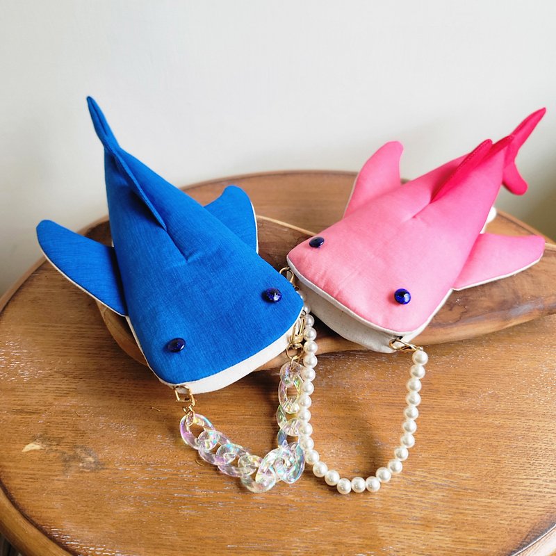 鯨鯊造型收納包  漸層款 - 化妝袋/收納袋 - 棉．麻 藍色