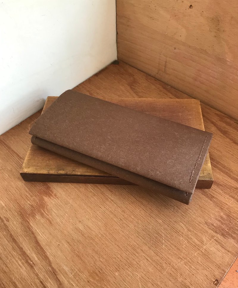 - Washed Zip Medium Wallet/Antique - Super Vegan Paper Leather - New - Wallets - Paper Brown