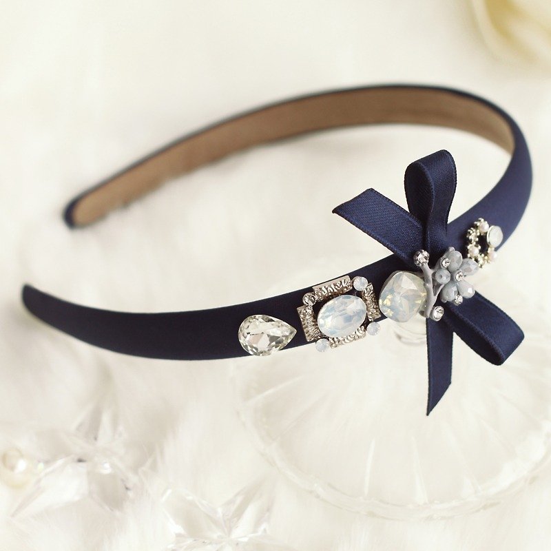 Classy Ribbon with Beads Headband - เครื่องประดับผม - วัสดุอื่นๆ สีน้ำเงิน