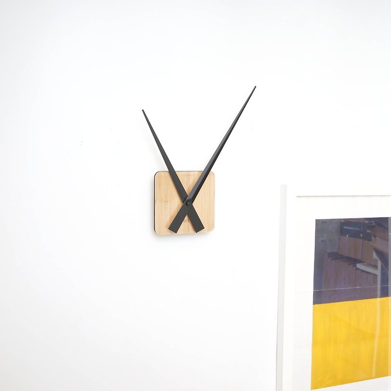 LOO DIY Wall Clock . Bamboo - นาฬิกา - ไม้ สีใส